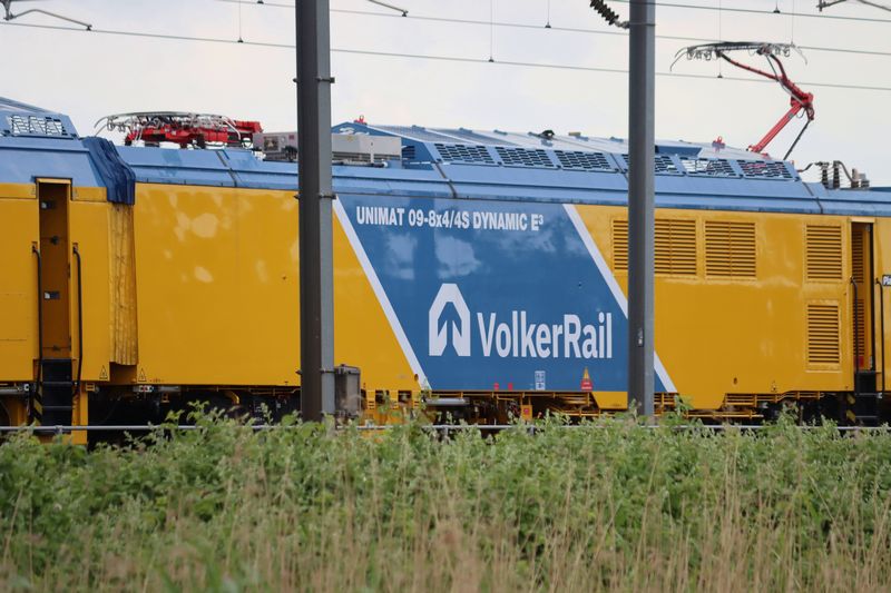 De nieuwe stopmachine van VolkerRail voor de eerste keer ingezet